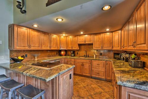 Park City Mountain Cabin with Pool and Hot Tub Access!