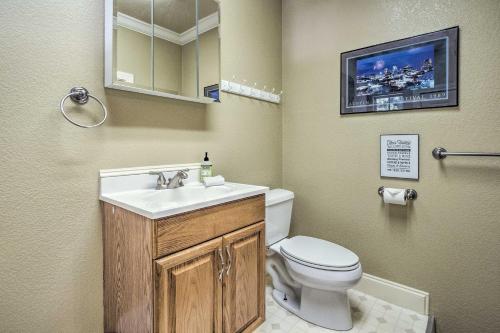 Lake Travis Home Situated on Arkansas Bend Park! - main image
