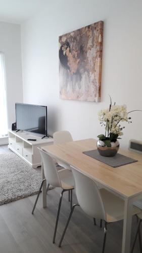 Lynn's Liverpool Apartment near Istanbul Barbecue & Bistro Woolton