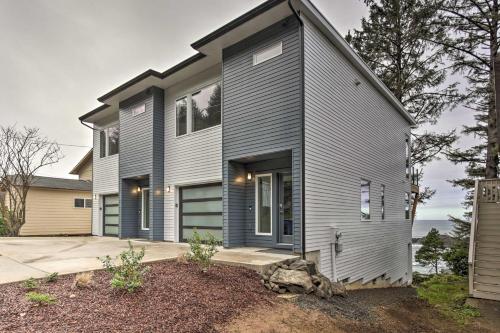 Depoe Bay Townhome with Deck and Ocean Views! - image 5