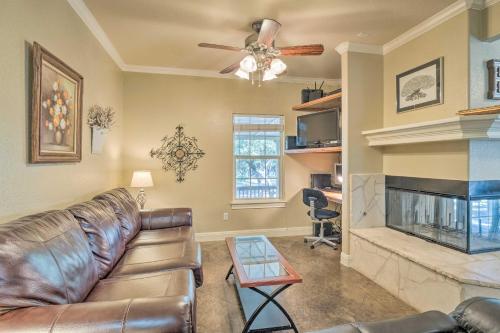 Lake Travis Home Situated on Arkansas Bend Park! - image 9