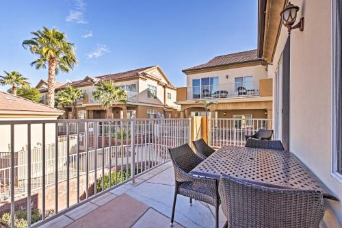 Ideally Located Bullhead City Townhome with Balcony!