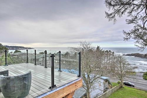 Depoe Bay Townhome with Deck and Ocean Views! - image 10