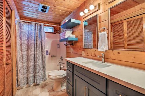 Fully Remodeled Munds Park Woodland Cabin Getaway! - image 5