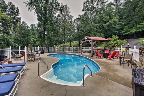 Carters Hideaway by Fairy Stone Pool and Hot Tub