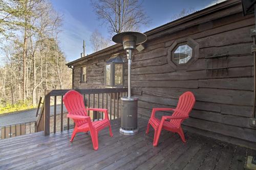 Carters Hideaway by Fairy Stone Pool and Hot Tub