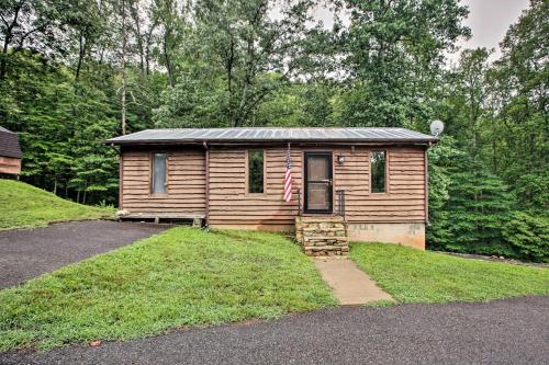 Carters Hideaway by Fairy Stone Pool and Hot Tub