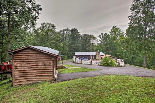 Carters Hideaway by Fairy Stone Pool and Hot Tub