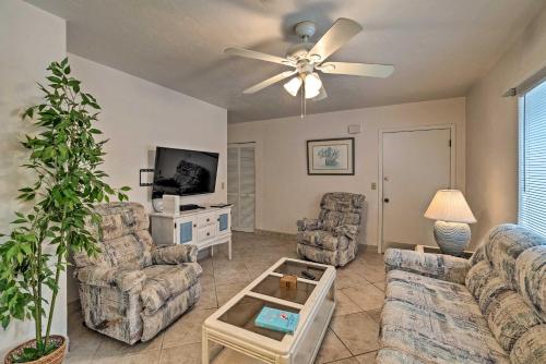 Updated Apartment Walking Distance to Venice Beach
