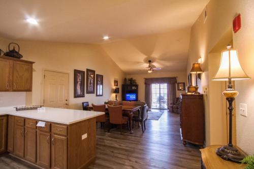 Highrise Haven condo - image 3