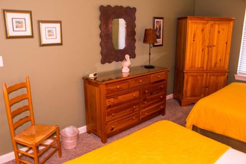 8554 Turnberry Condo - image 8