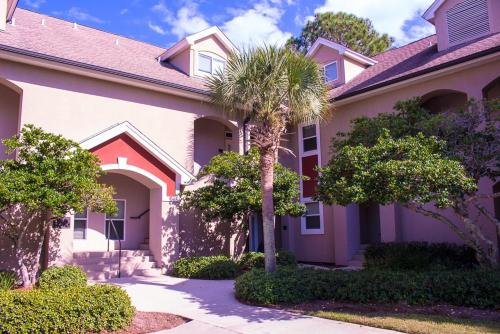 8554 Turnberry Condo