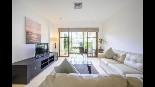 Baan Puri Spacious 2-bedroom Apartment Baan Puri Spacious 2-bedroom Apartment