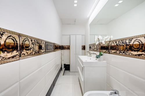 Glamour Studio - Spanish Steps - image 3