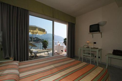 Hotel Elena - image 8