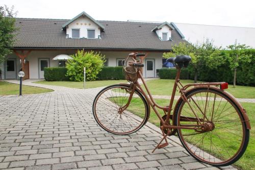 Gästehaus Finklacke - Accommodation - Apetlon