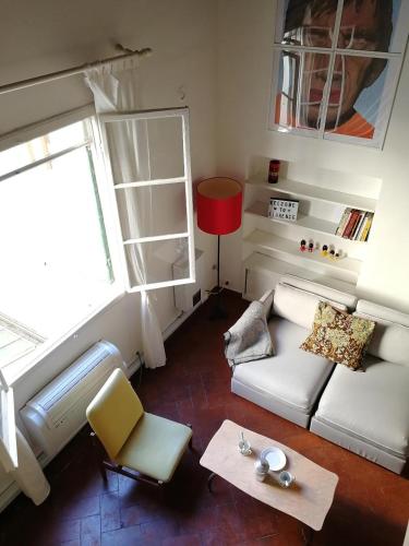 One-Bedroom Apartment image 3