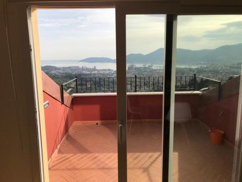  La casa con vista di Emma in Vezzano Ligure