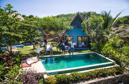 Blue Monkey Villa & Ocean View Restaurant
