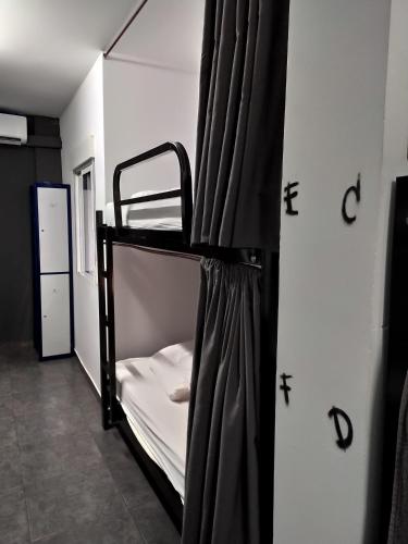 Olé Backpackers Hostel Room Type - Bed in 8-Bed Mixed Dormitory Room