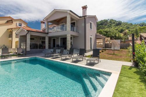 Charming villa Fjolla with private pool in Labin Labin