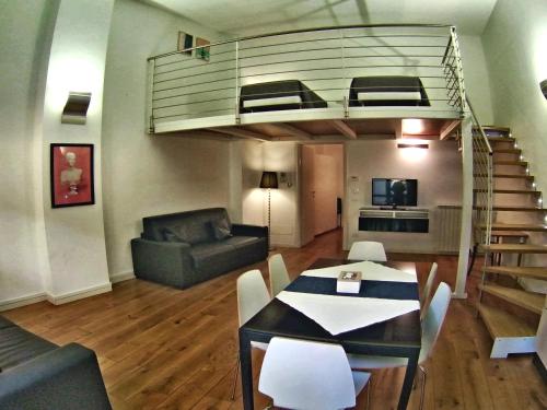 La Maison del Capestrano Room Type - Studio - Split Level ( 6 Adults)