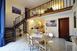 Italia Apartment - main image