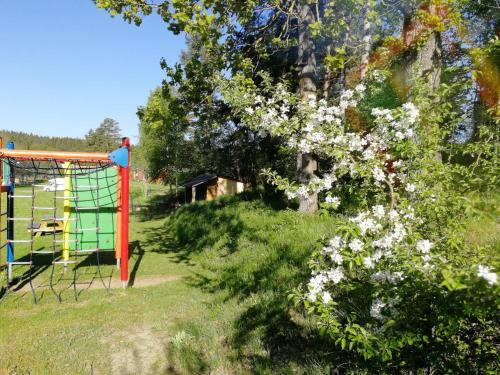 Spēļu laukums, Yxningens Holiday Homes, Cottages and Camping in Gusum
