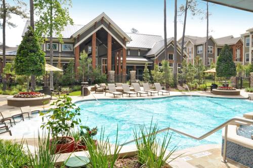 Resort Style Apartment/Home - The Woodlands