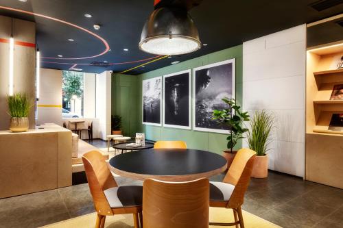 Bar/ Salón, B&B Hotel Castellon in Castellón de la Plana