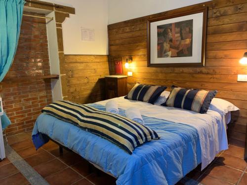 Double or Twin Room image 3