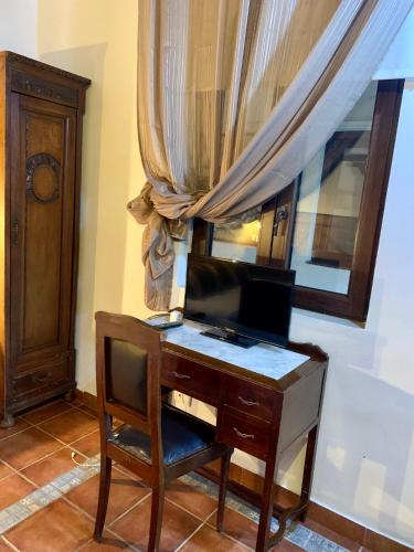 Double or Twin Room image 5