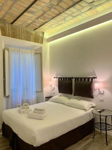 Luxury rooms near Colosseum