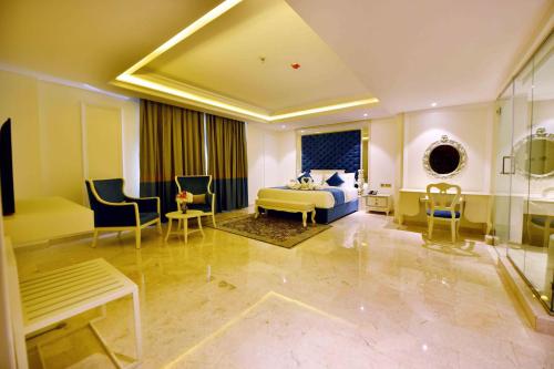Be Inn Hotel - Tap to explore photos