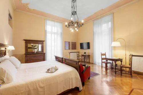 Hotel Roma e Rocca Cavour - image 2