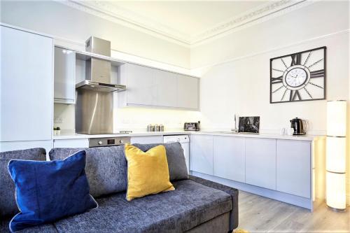 The Sunningdale - Your Apartment in Clifton