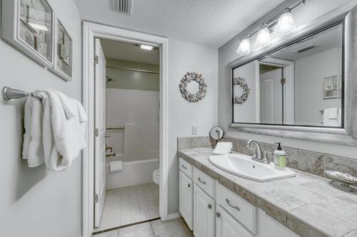 Seahorse Condos - main image