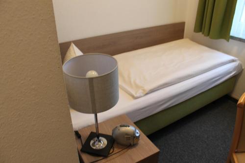1 twin bed