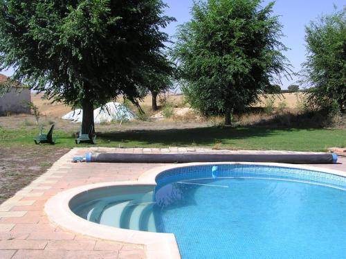 Peldbaseins, Casa Rural La Galana Albacete in Hoja-Gonzalo