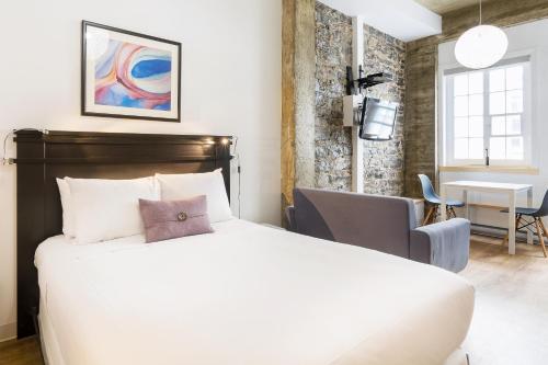 Loft B202