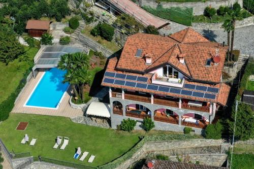 3 bedrooms, 6 beds