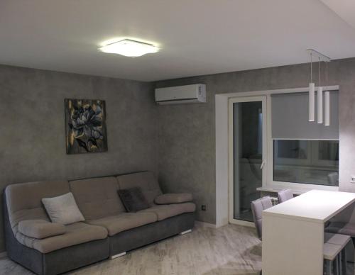 Stylish apartment on Podol - image 4