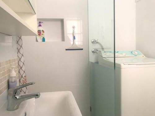 One-Bedroom Apartment image 8