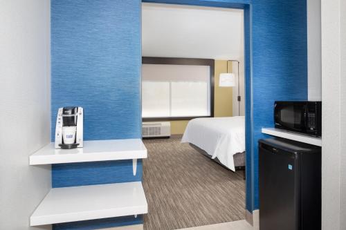 Holiday Inn Express & Suites - Ely an IHG Hotel - image 2