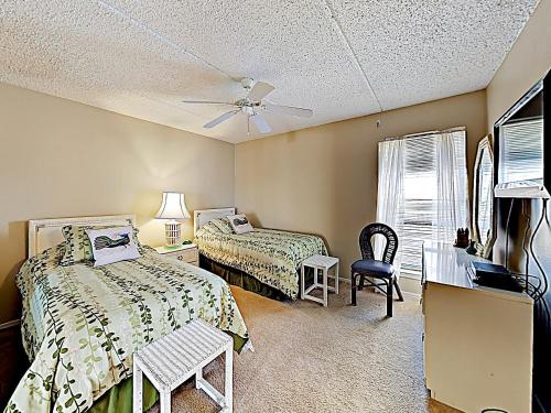 New Listing! Gulf-View Corner-Unit Condo with Pools condo - image 9