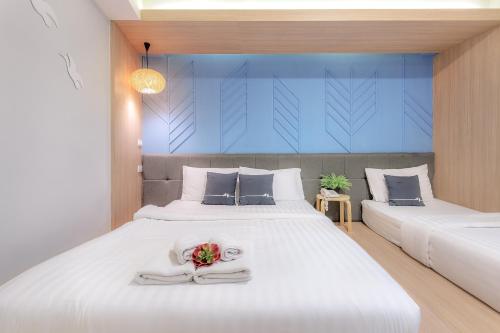 Deluxe Triple Room image 2