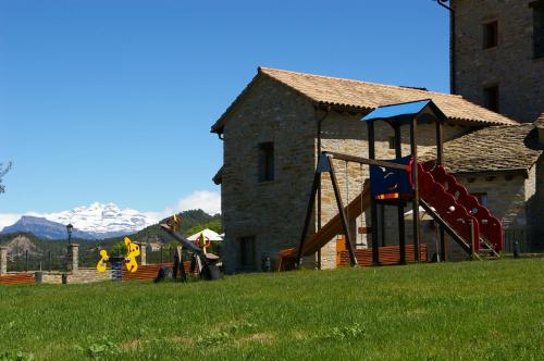 Casas Pirineo, Ainsa