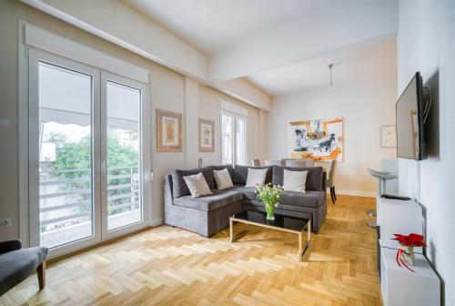 Lovely Sunlit Central Athens 2 Bedroom 2 Bathroom Condo, Athens (photo 8)