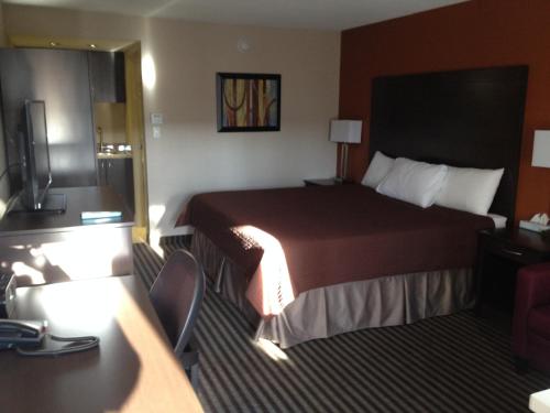 Mississauga Gate Inn Room Type - King Room