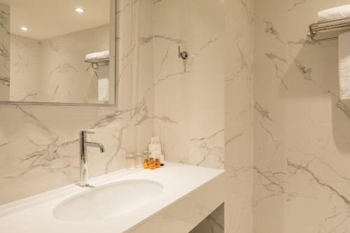 S Ram Leisure Hotel – Bangkok, NY